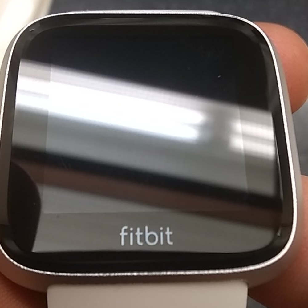 Fitbit versa LITE - Picture 2 of 4